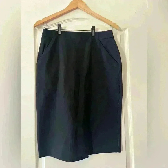 A New Day Black Skirt Knee Length with Slit, Polyester and Spandex Women’s 4 - Picture 2 of 10